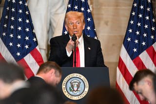 Trump shares D.C. plane crash theory as he goes off script at National Prayer Breakfast: Live 4 US POLITICS TRUMP v2tjycip